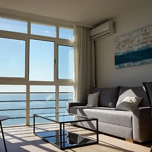https://beachfront-malaga.1costadelsol.com