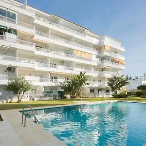 https://apartamentos-martalia-marbella-bans.1costadelsol.com